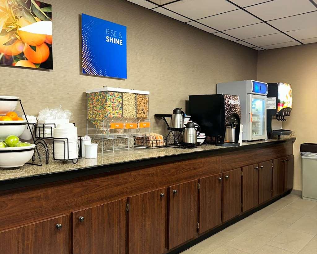 Comfort Inn Arlington Boulevard Falls Church Restaurant bilde