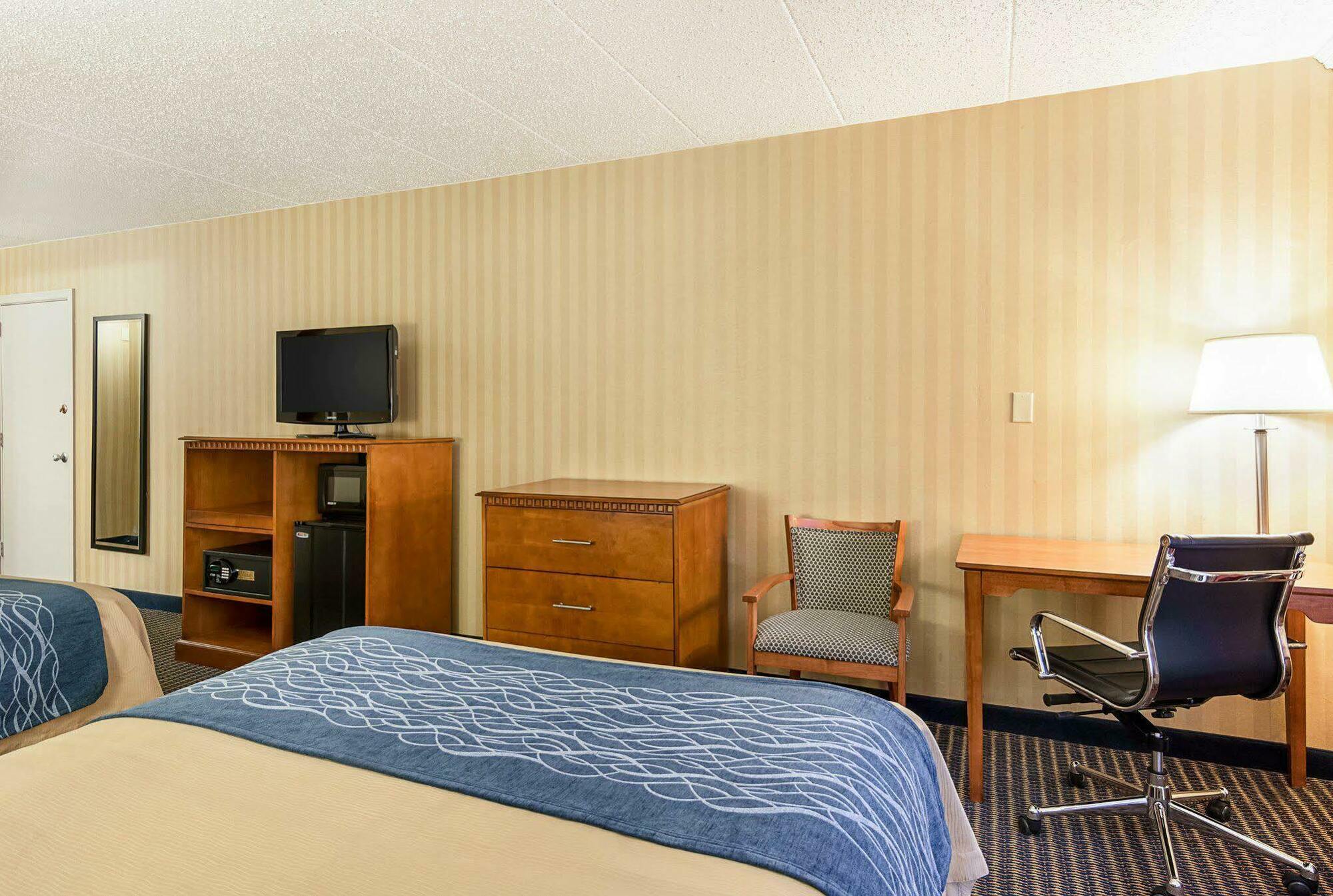 Comfort Inn Arlington Boulevard Falls Church Eksteriør bilde