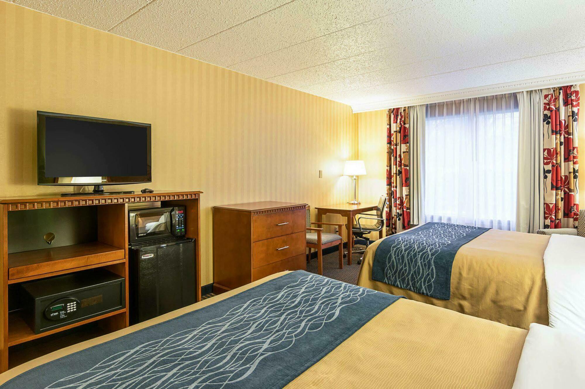 Comfort Inn Arlington Boulevard Falls Church Eksteriør bilde