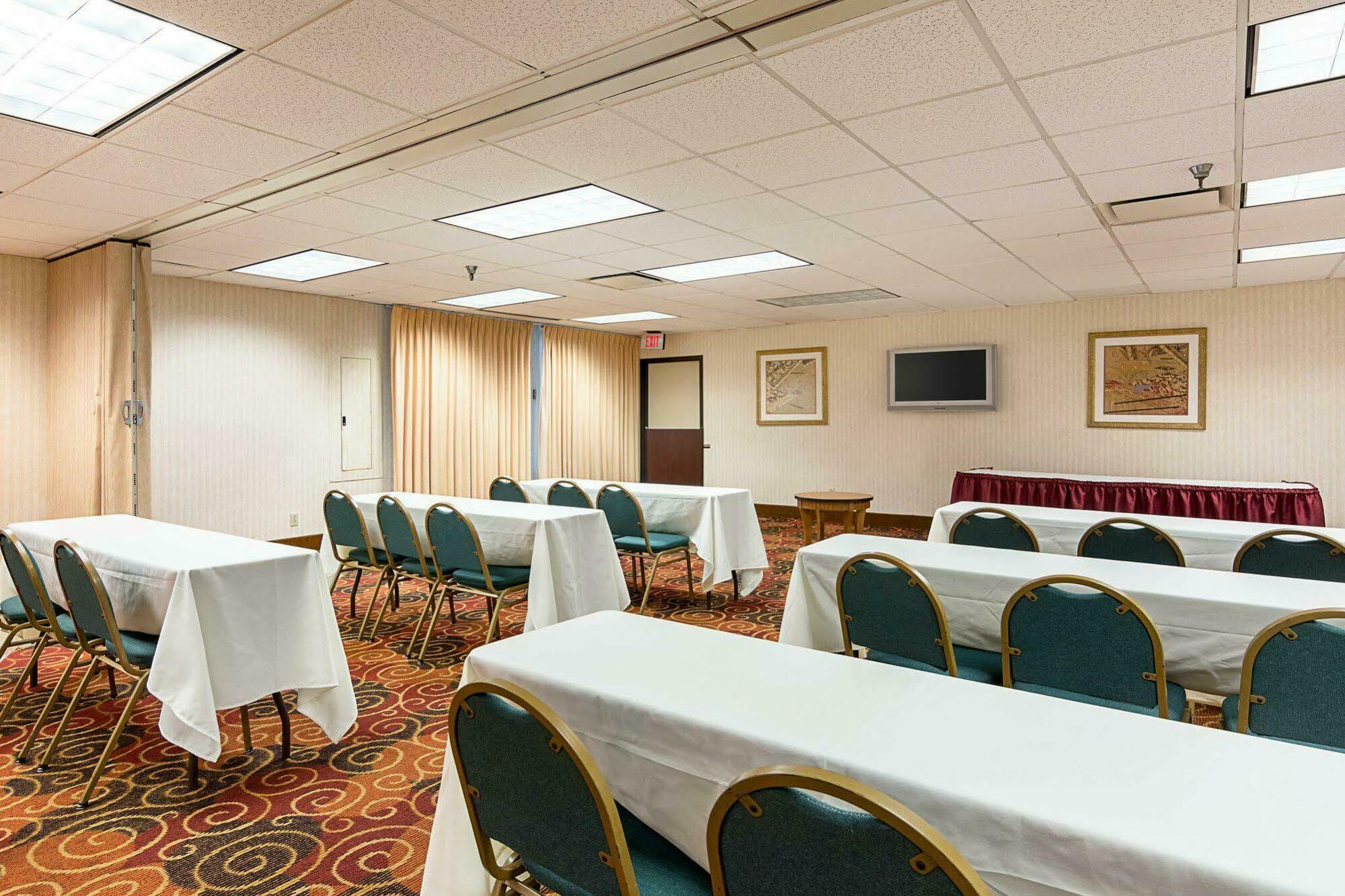 Comfort Inn Arlington Boulevard Falls Church Eksteriør bilde